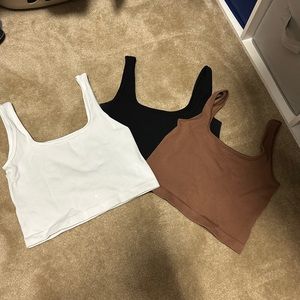 Bundle of 3 brand new crop tanks